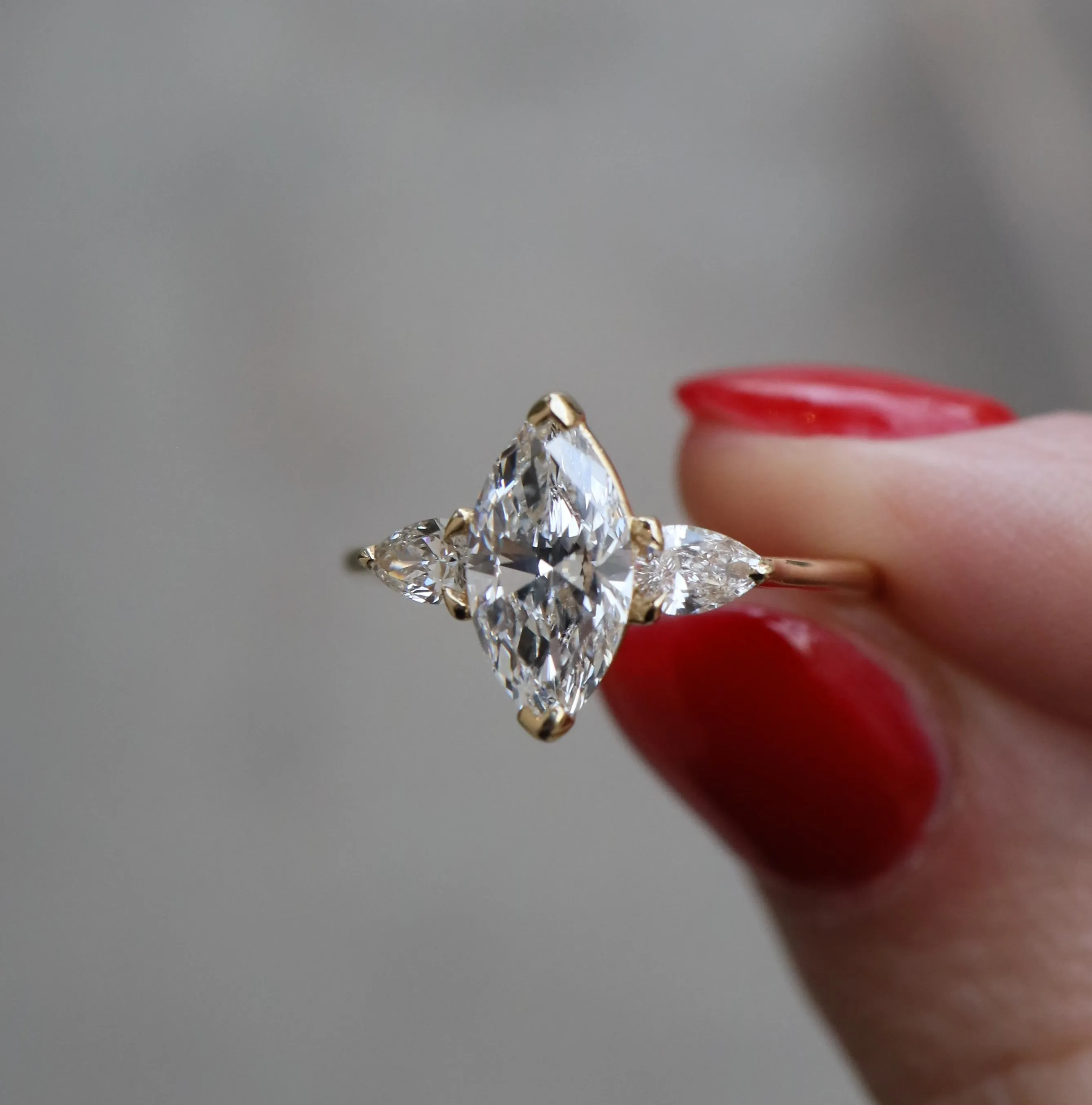 VINTAGE ENGAGEMENT RINGS