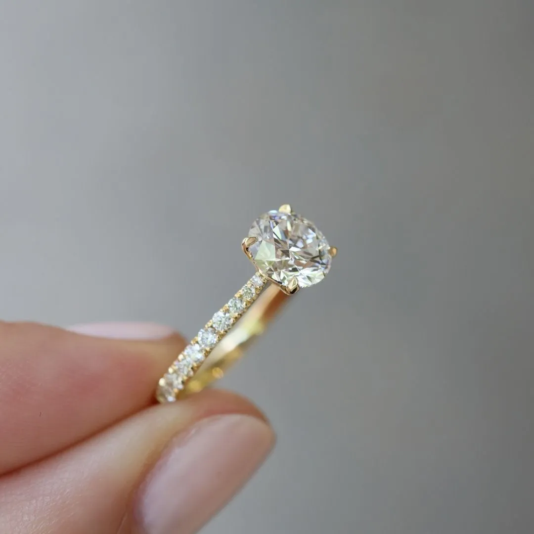 A GUIDE TO DIFFERENT DIAMOND SHOULDERS