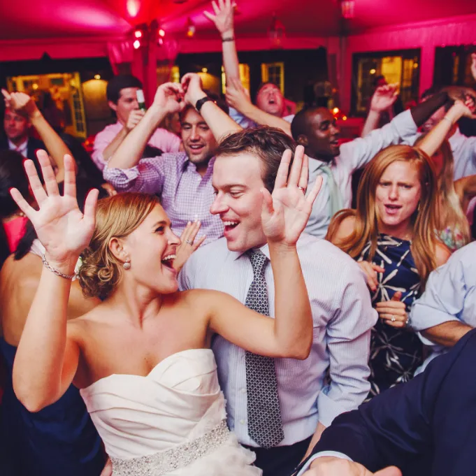 HOW TO CHOOSE THE PERFECT MUSIC FOR YOUR WEDDING DAY