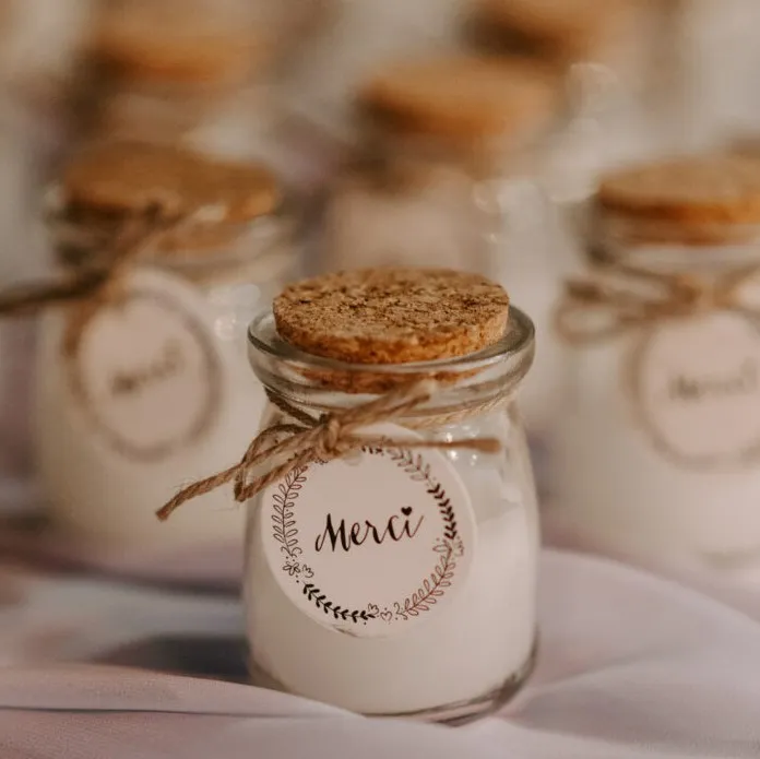 9 UNIQUE WEDDING FAVORS THAT YOUR GUESTS WILL LOVE